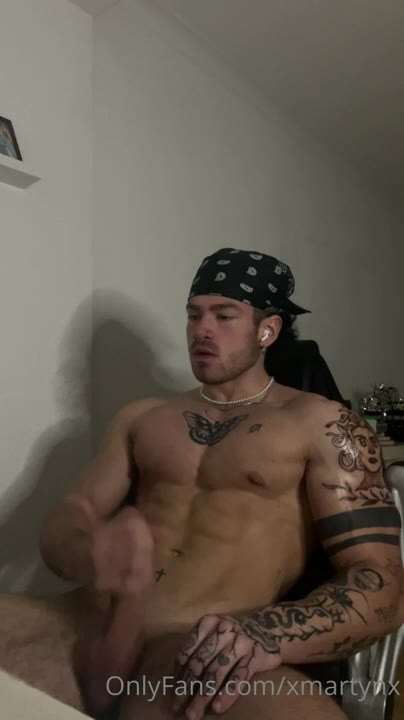 10  tattooed muscle hunk maesthetix xmartynx martinisdead onlyfans porn