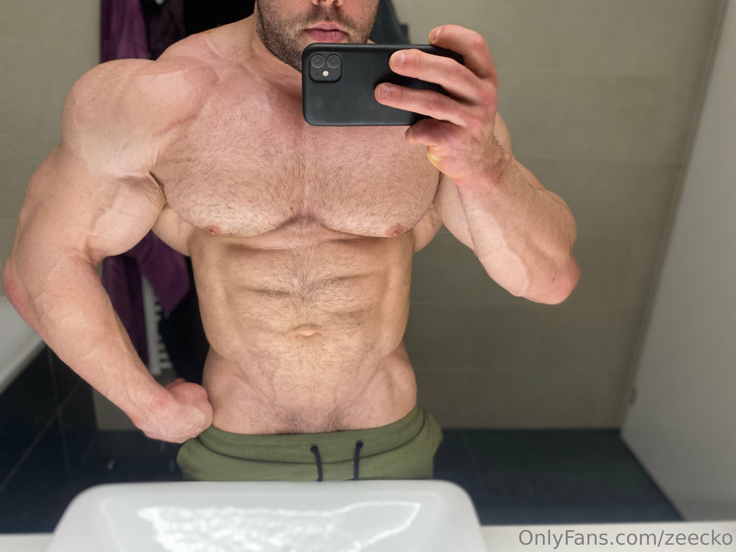 104 Massive bodybuilder Pavel Červinka zeecko onlyfans porn