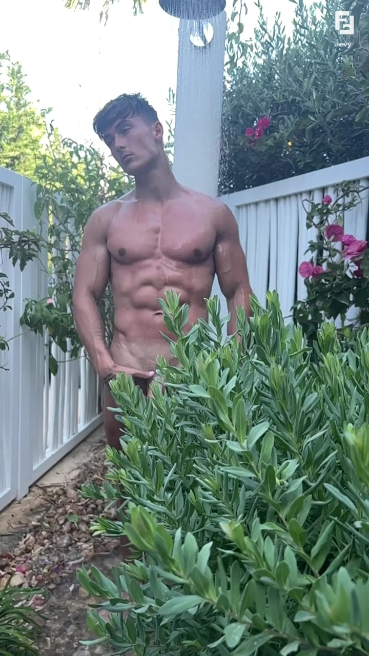 11  Muscle daddy Levy Van Wilgen Gay Cock Cum