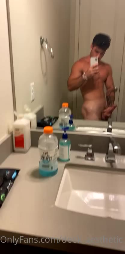 115 Derek Martin  deek_aesthetic Onlyfans Video