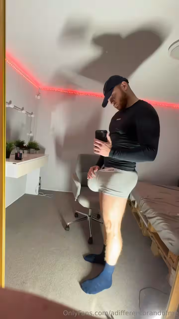 12 adifferentbrandofme onlyfans