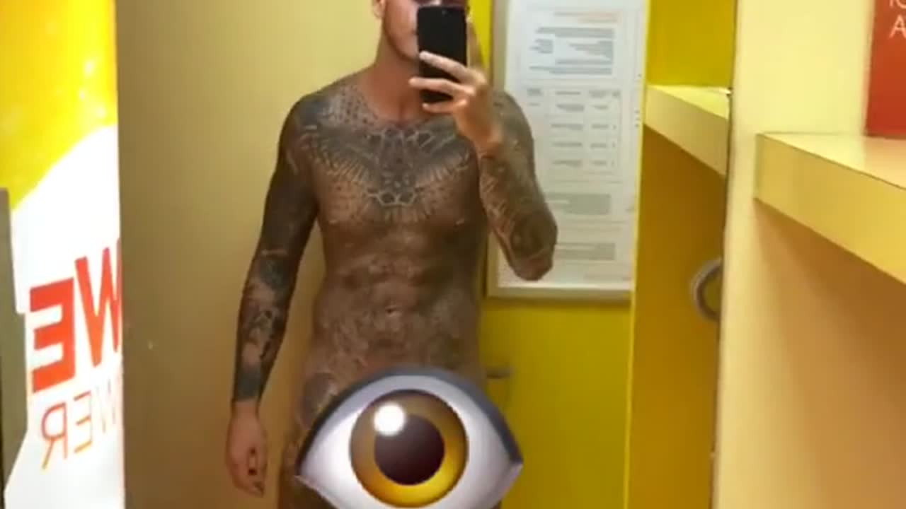 12 X Factor contestant tattooed hunk Ellis Lacy elecy123 onlyfans porn