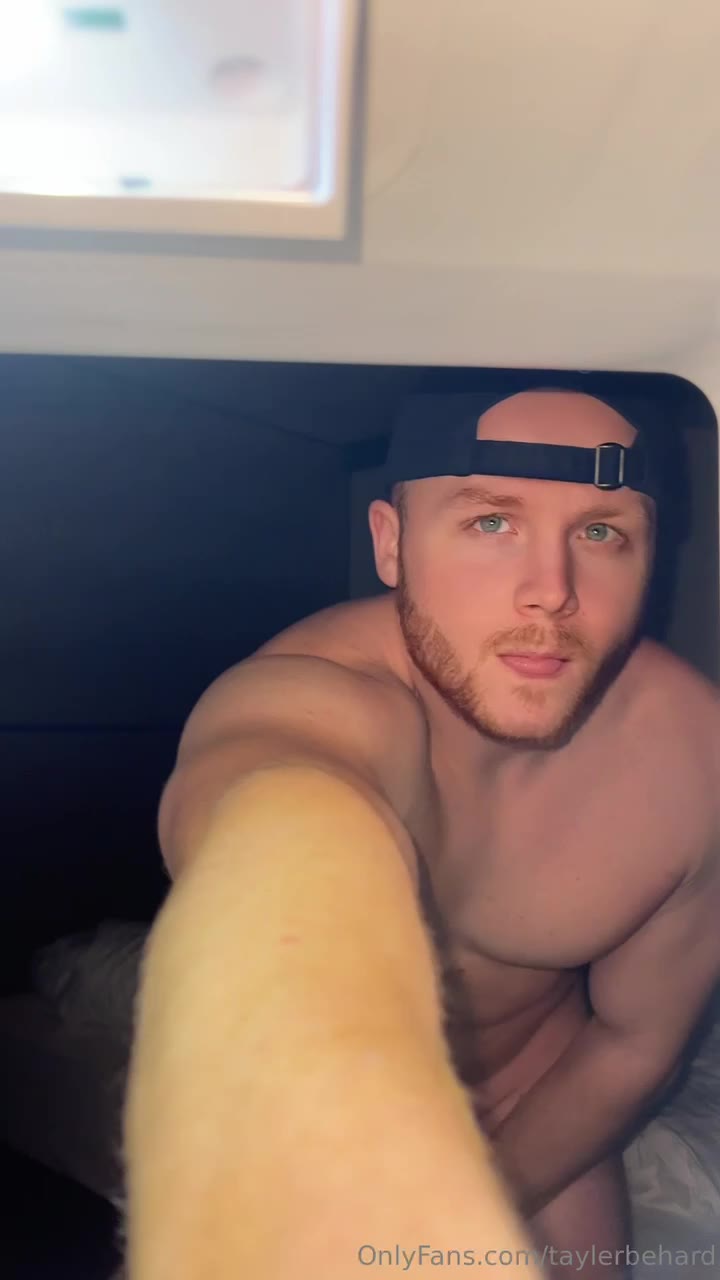 13 adifferentbrandofme onlyfans