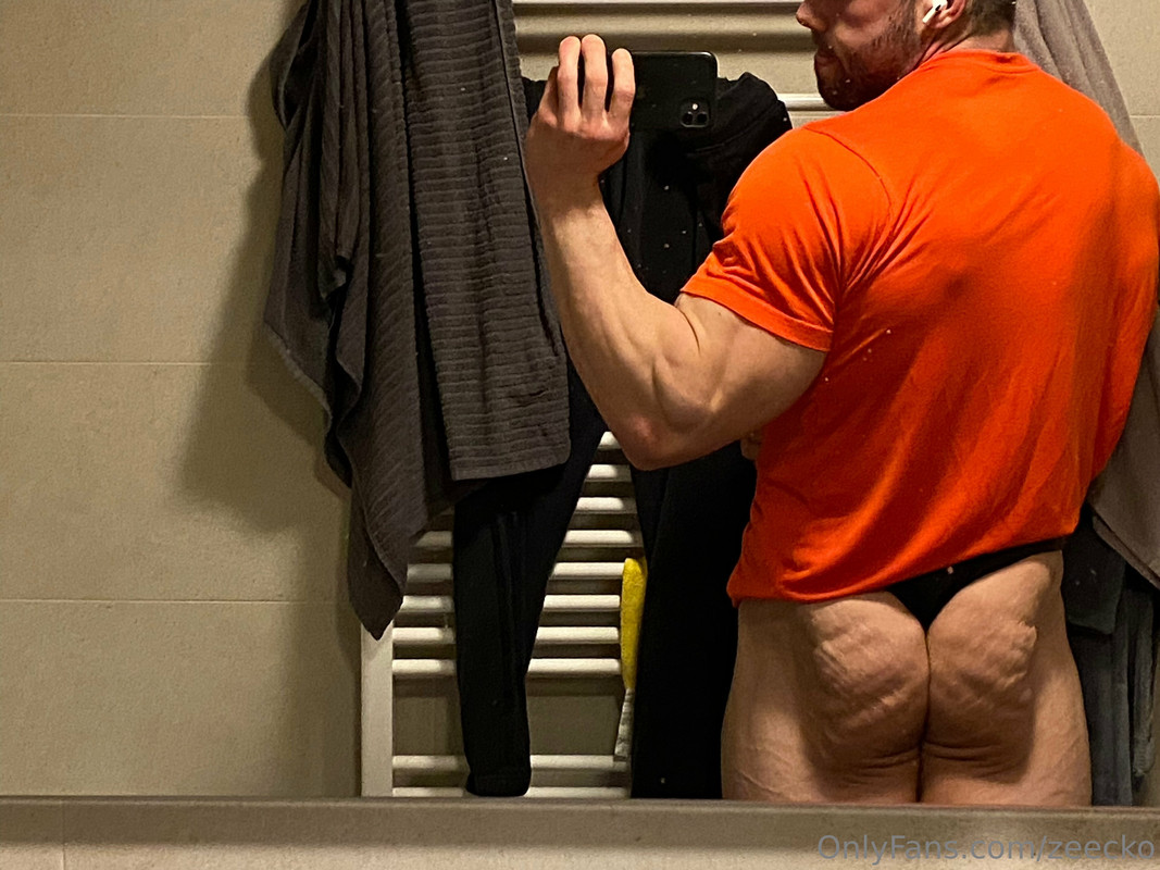 135 Massive bodybuilder Pavel CÌŒervinka zeecko onlyfans porn