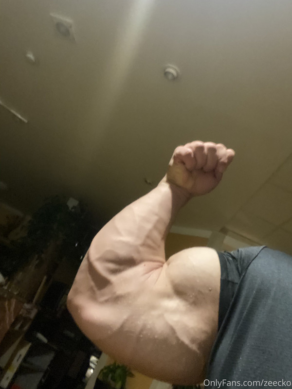 14 Massive bodybuilder Pavel Červinka zeecko onlyfans porn