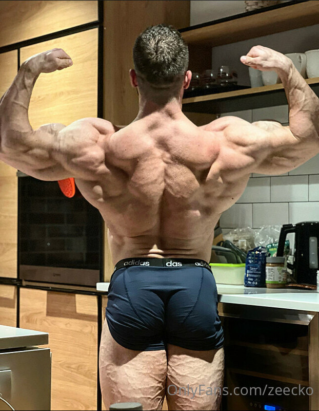149 Massive bodybuilder Pavel Červinka zeecko onlyfans porn
