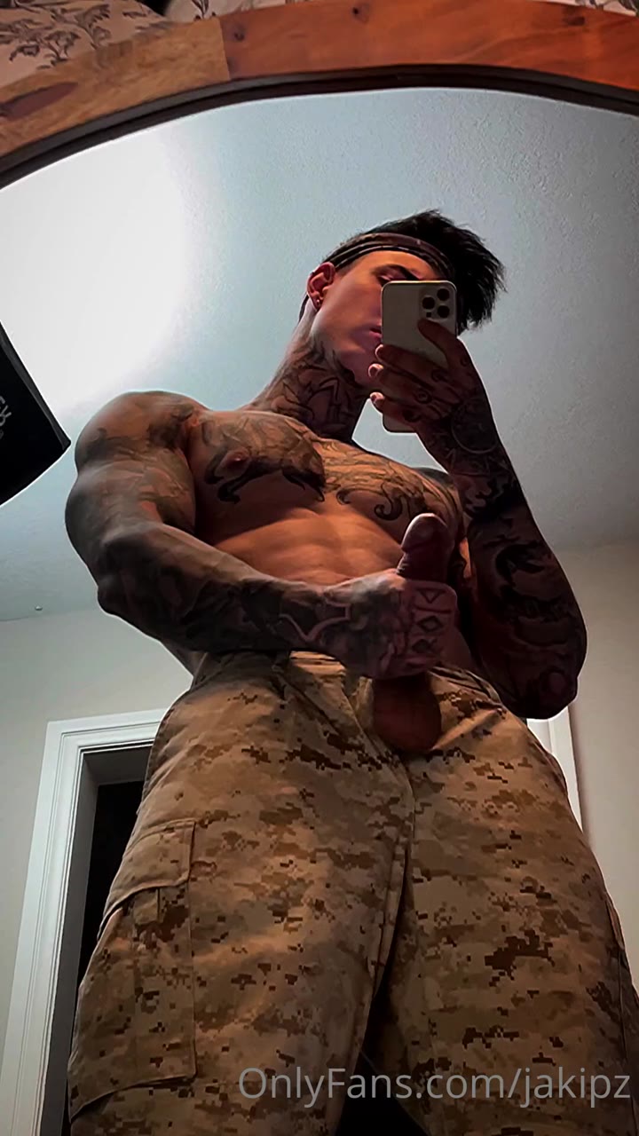 287  humongous cock tiktoker  Jakipz Jake Andrich Onlyfans