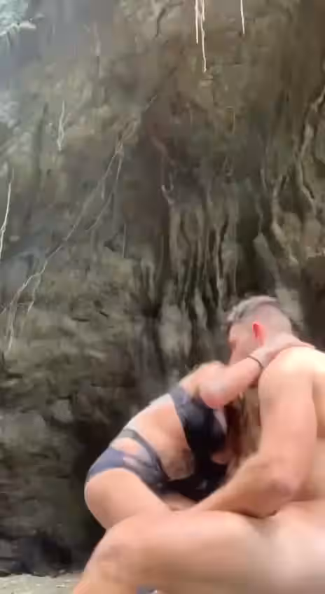 157 Tranny fucks straight hot guy