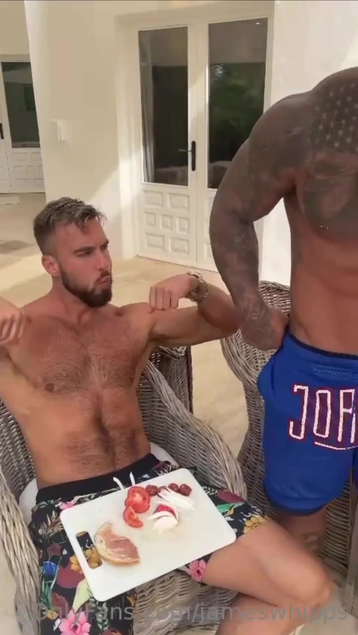 2 Muscle Hunk James Whipp jameswhipps onlyfans