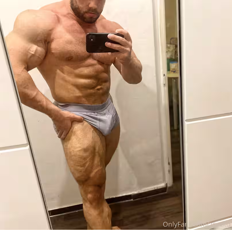 217 Massive bodybuilder Pavel Červinka zeecko onlyfans porn