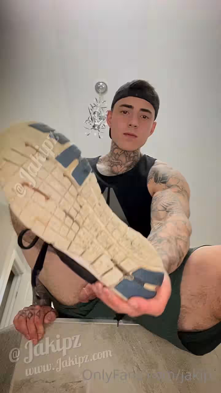 262  humongous cock tiktoker  Jakipz Jake Andrich Onlyfans