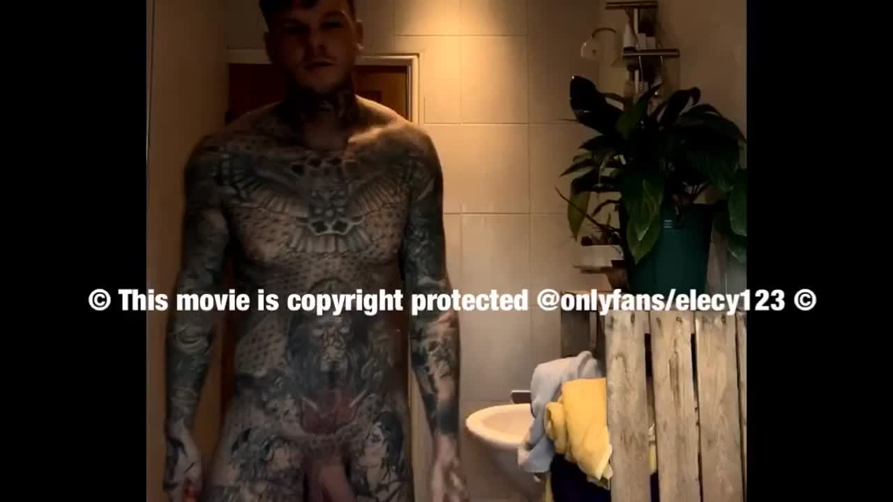 28 X Factor contestant tattooed hunk Ellis Lacy elecy123 onlyfans porn