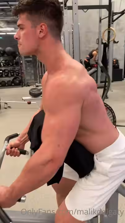 3 Malik Delgaty ONLYFANS