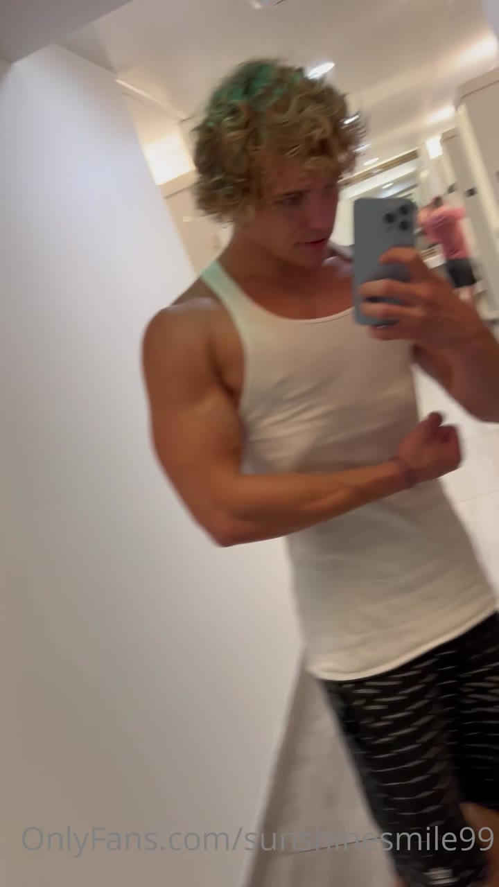 317  Curly Haired jock  Owen Lindberg sunshinesmile99 onlyfans porn