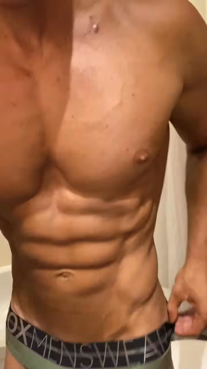 32 hot model Kyle Hynick naughty video