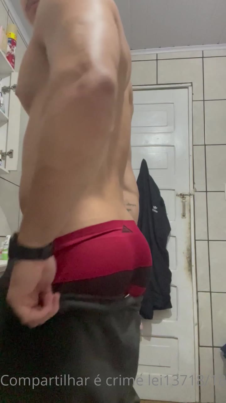 32 VINICIUS MAIOCHI ONLYFANS