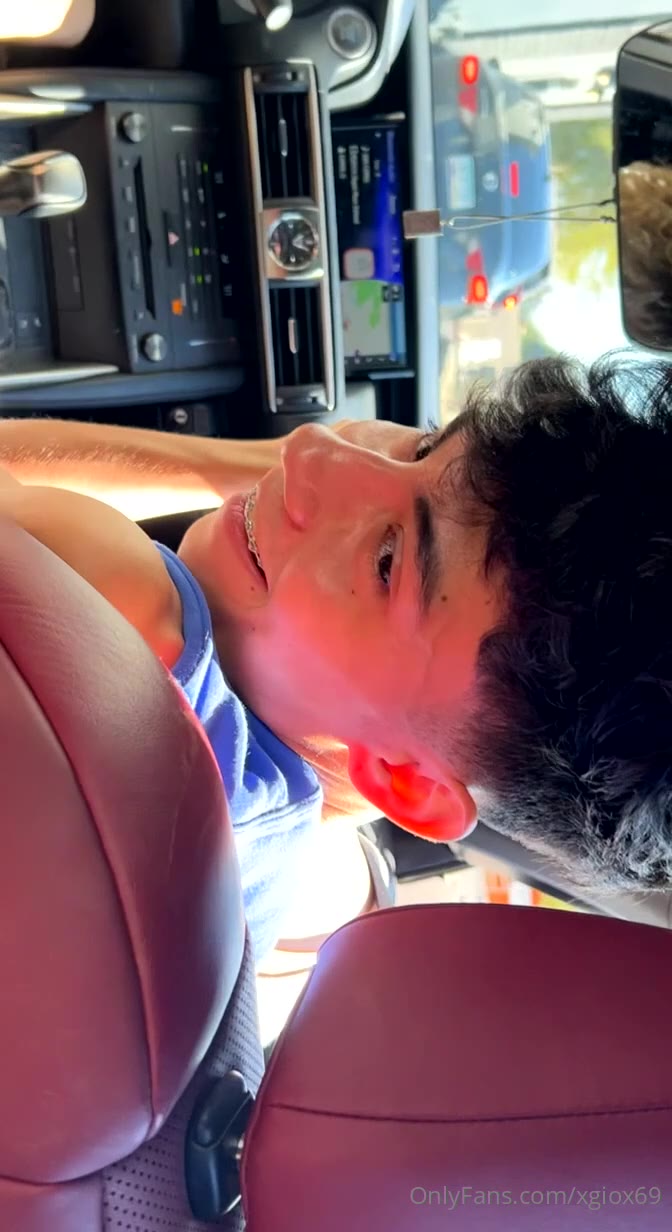 37 Curly haired twunk GIO xgiox69 onlyfans fuck