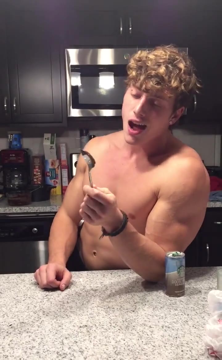 38 Dominant Bodybuilder Caleb Sky calebsky Onlyfans porn