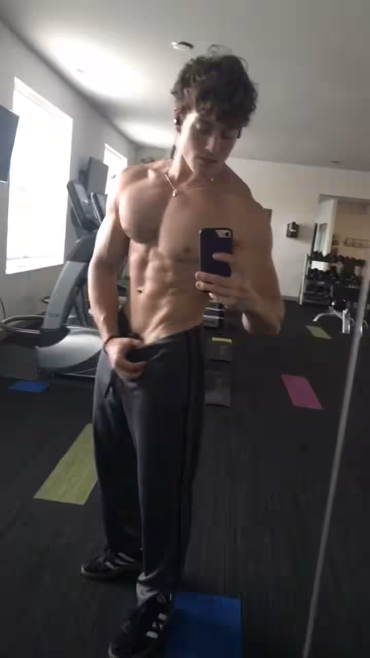 39 Dominant Bodybuilder Caleb Sky calebsky Onlyfans porn
