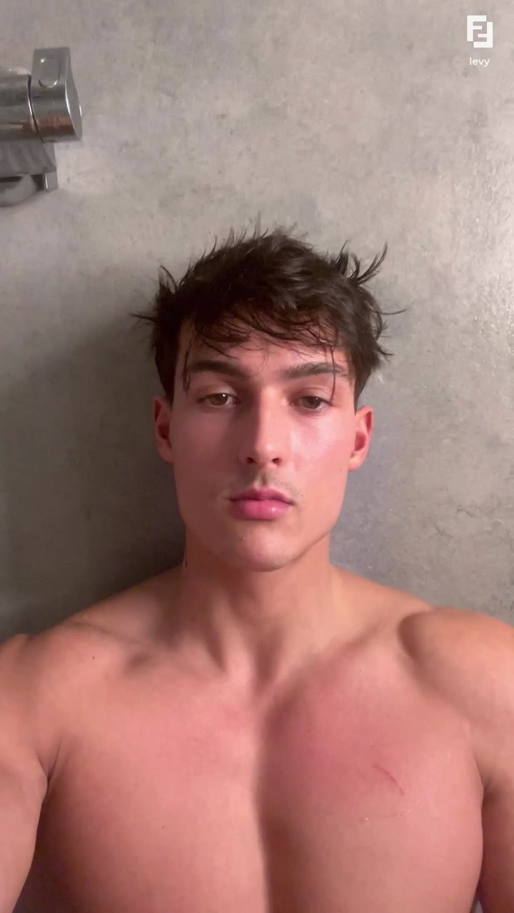 44 Muscle daddy Levy Van Wilgen Gay Cock Cum