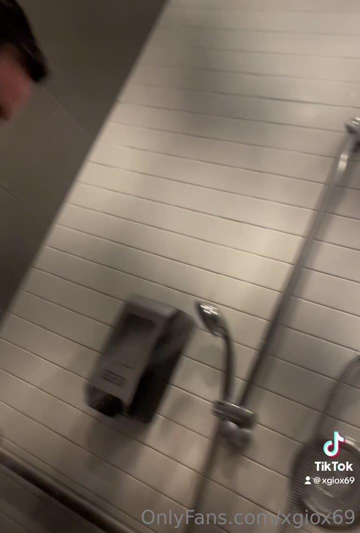 48 Curly haired twunk GIO xgiox69 onlyfans fuck