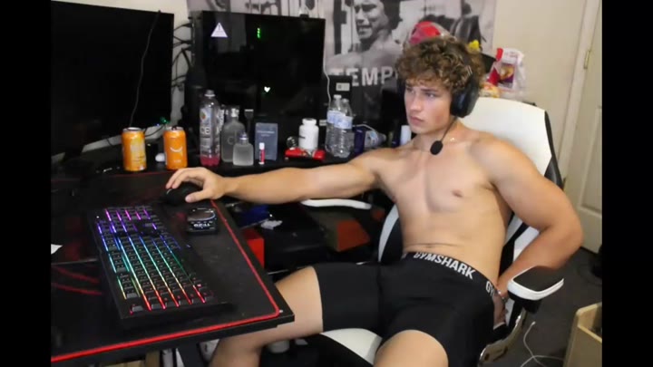 5 muscle jock maxednat big cock masturbation