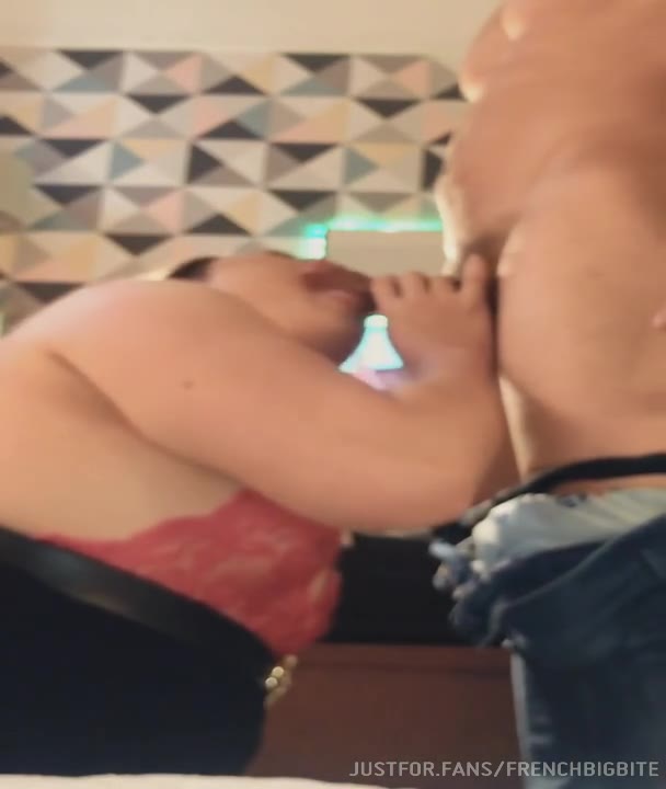 50 Tranny GrethaBBW RealBigBite FrenchBigBite fucking straight guy