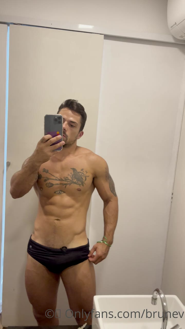 6 Brazilian hunk Brunev Onlyfans Porn LEAKED