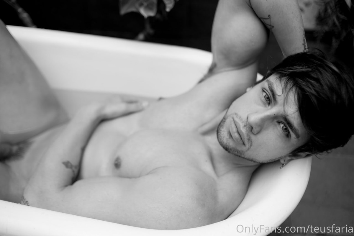 60 Brazilian hottie Mateus Faria teusfaria onlyfans porn
