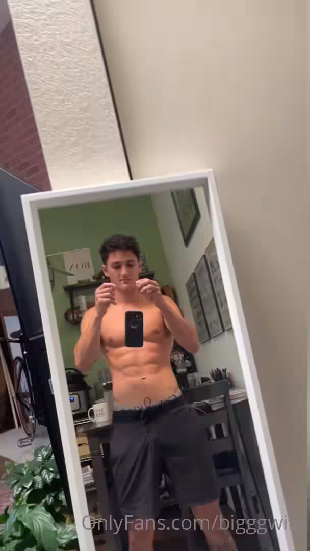 69 Big cock muscle stud Jake Wild bigggwild Onlyfans porn