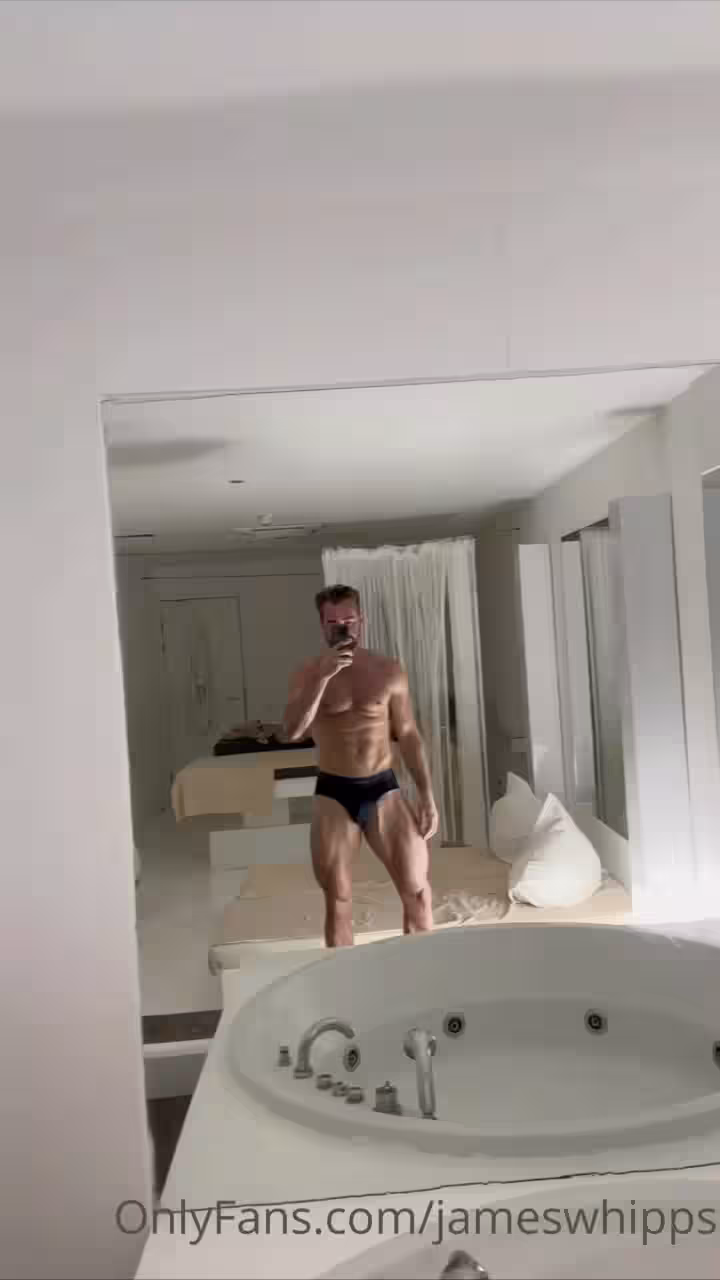 8 Muscle Hunk James Whipp jameswhipps onlyfans