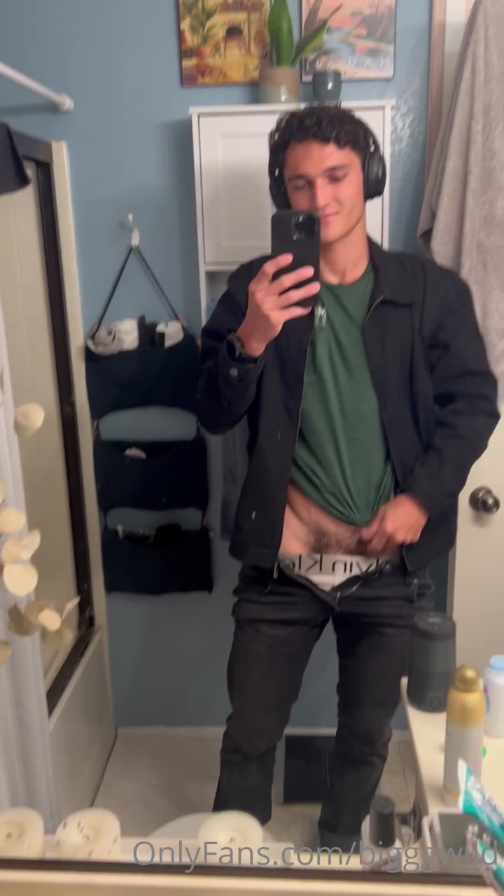 81 Big cock muscle stud Jake Wild bigggwild Onlyfans porn