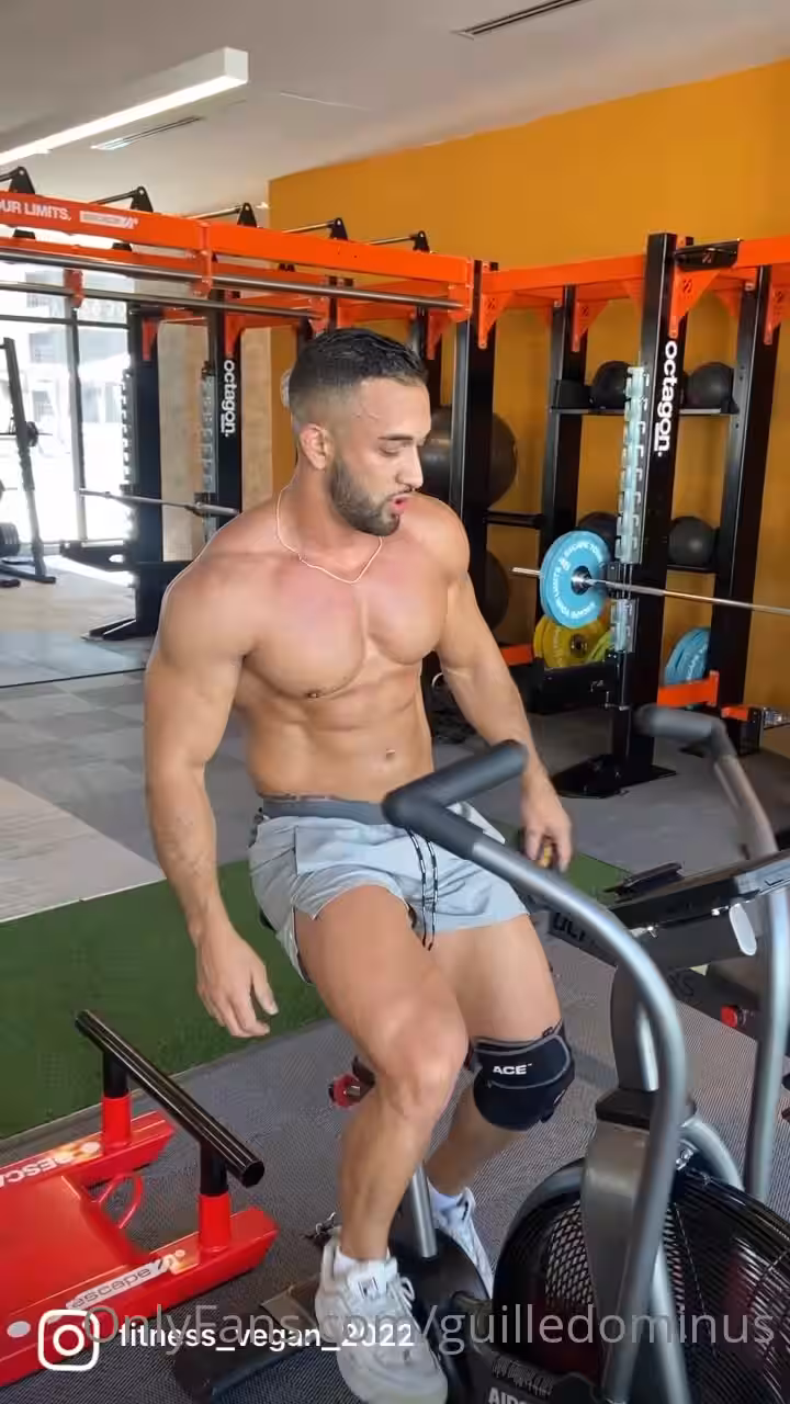 90 Latino muscle hunk guilledominus onlyfans porn