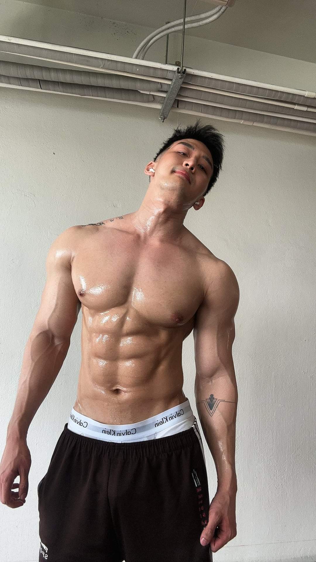 asian sweaty hottie