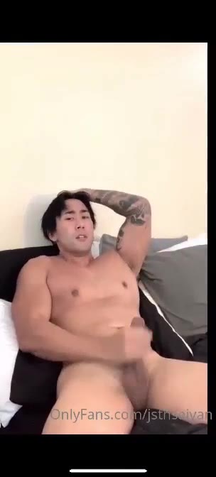 Justin Eselier justinsaiyann moany bed cum