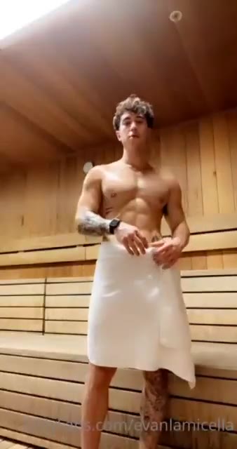 TIKTOKER EVAN LAMICELLA COCK IN A SAUNA