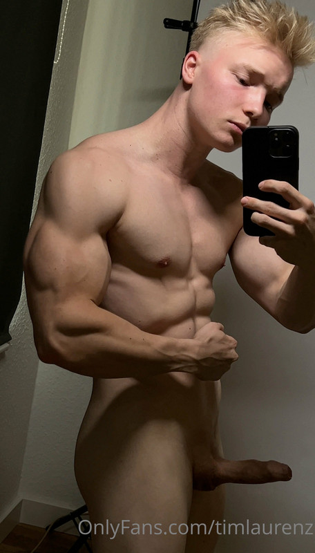 1 Cutie Sexy muscle blond Tiktoker Tim Laurenz timlaurenz OnlyFans porn