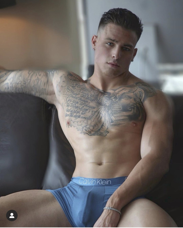 1 Tattooed muscle boxer Thane Wadams flexwiththane Onlyfans porn leaked