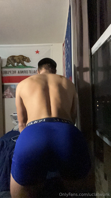 106 College twunk UCLAtwunk theeaglesof onlyfans  porn