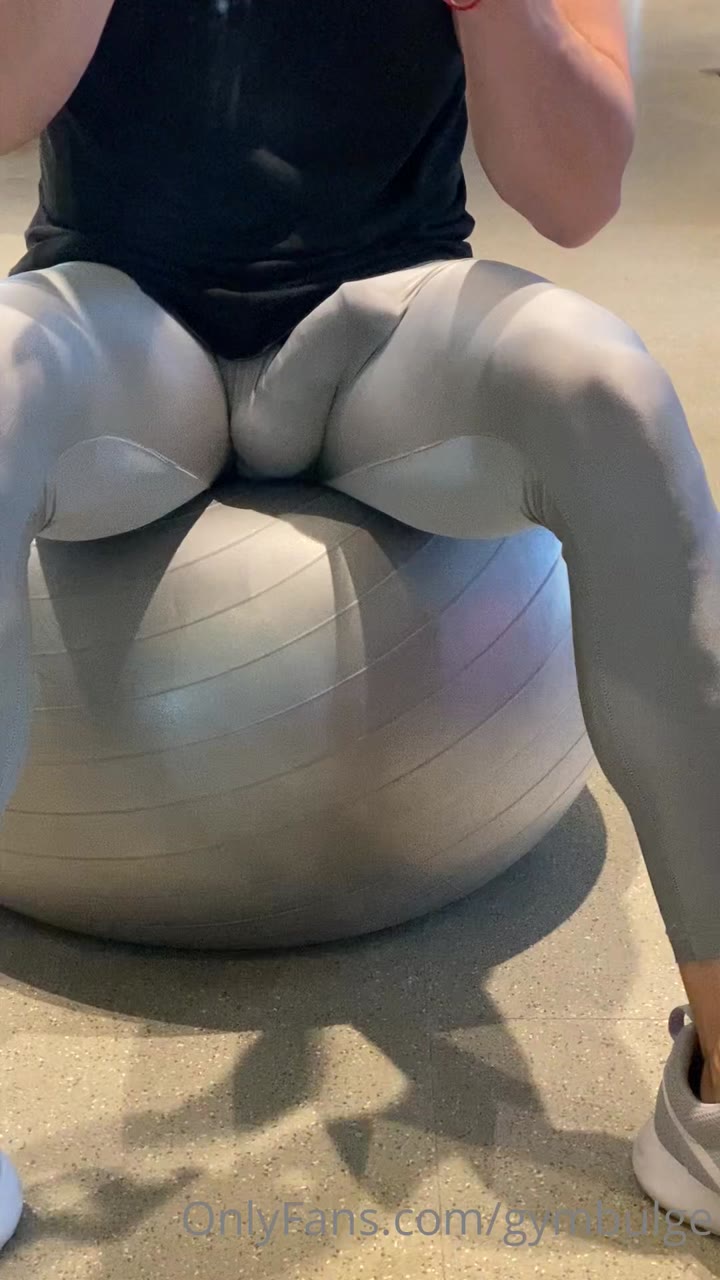 106 sexy hunk Wiccan gymbulge gym.bulge OnlyFans porn