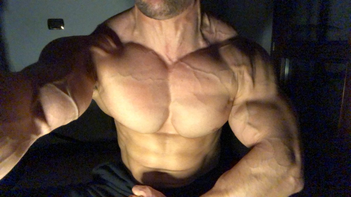 110 MuscleBoyBG Onlyfans LEAKED