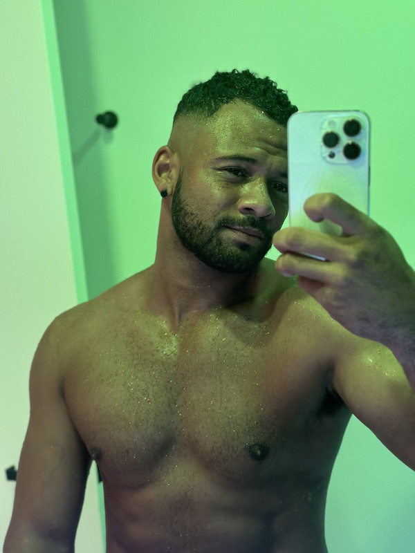 115 Black Hunk Reegswood onlyfans leaked