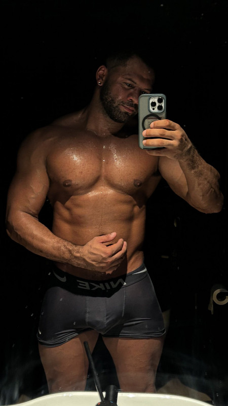 135 Black Hunk Reegswood onlyfans leaked