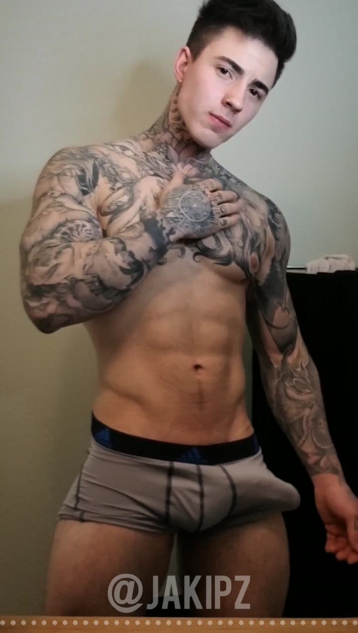668  humongous cock tiktoker  Jakipz Jake Andrich Onlyfans