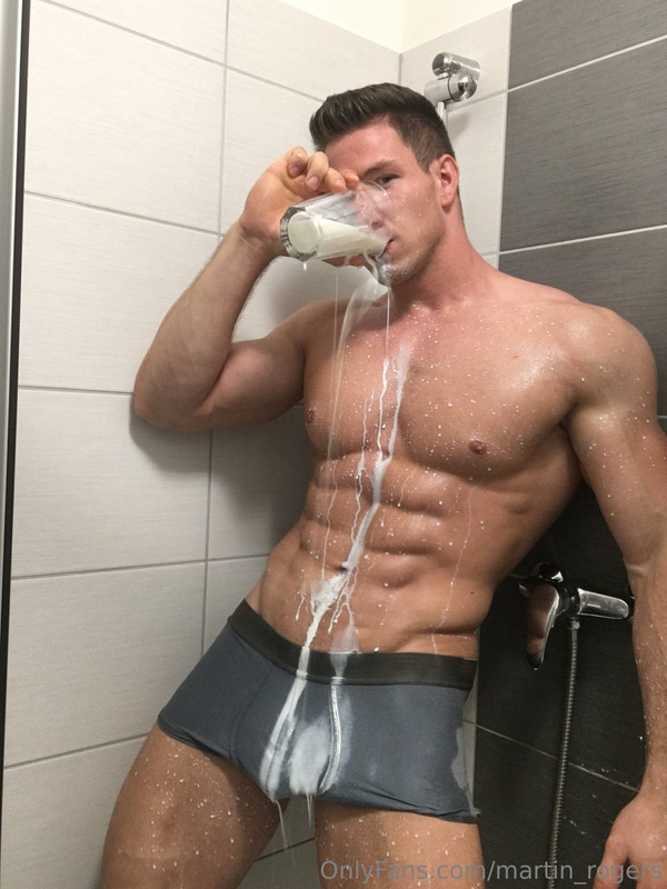 177 Czech hunk Niko Vangelis nikovangelis onlyfans porn