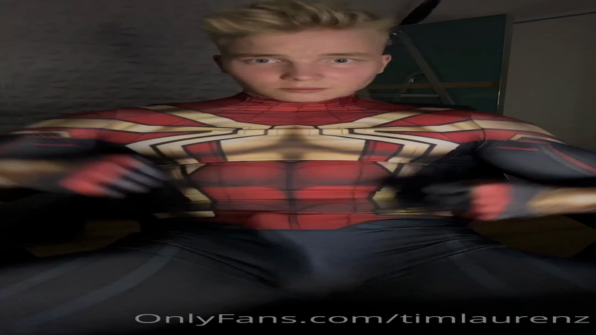 189 Cutie muscle blond TikTok cosplayer Tim Laurenz timlaurenz OnlyFans porn