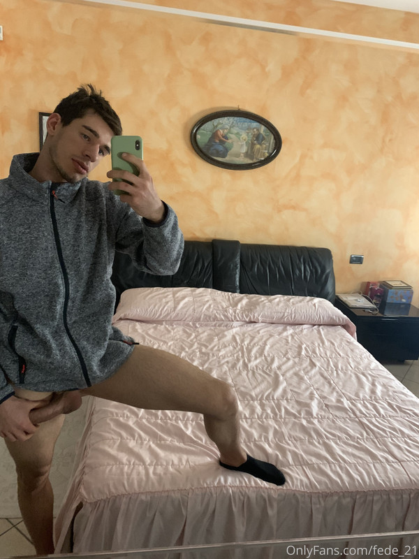189 Italian muscle hunk Federico fede_21 onlyfans wank off porn