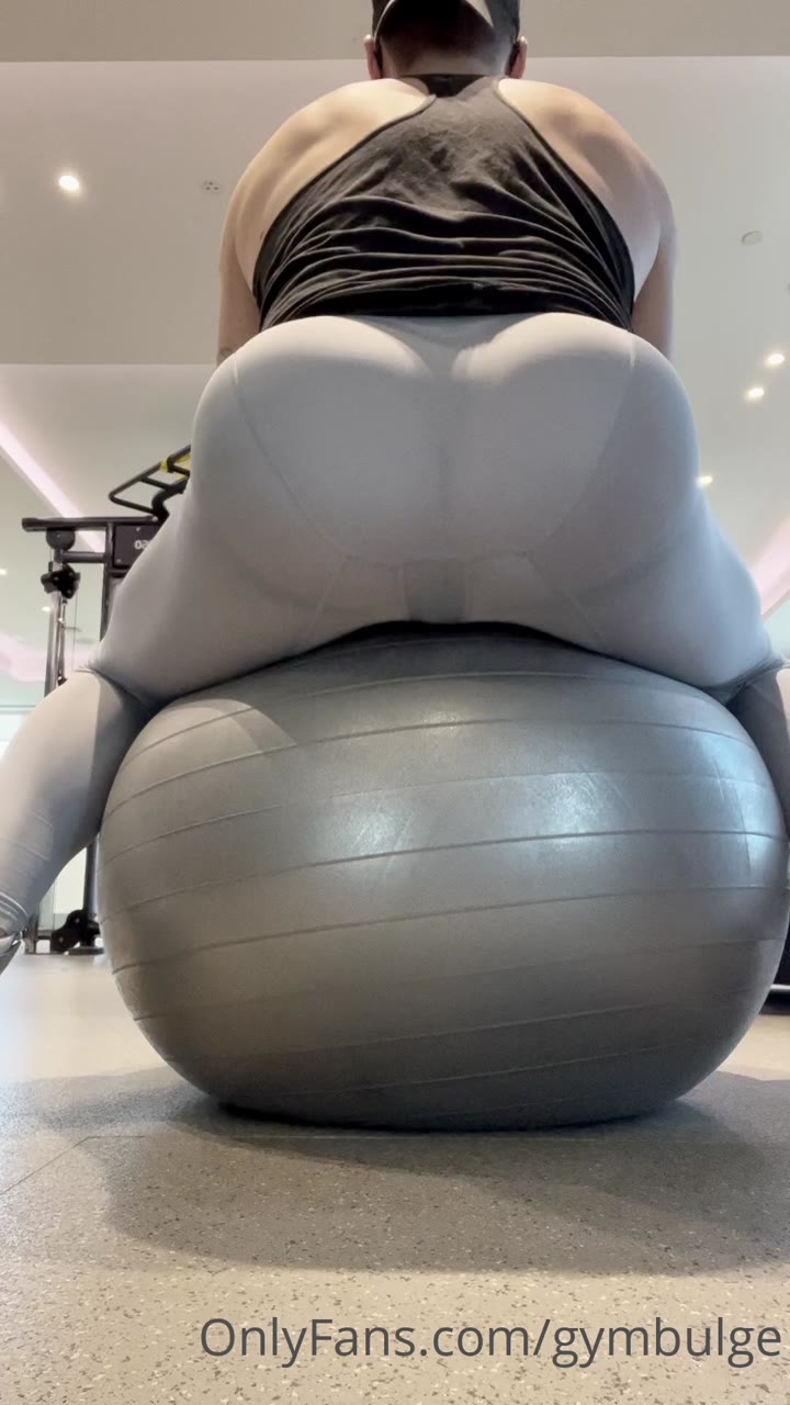 19 sexy hunk Wiccan gymbulge gym.bulge OnlyFans porn