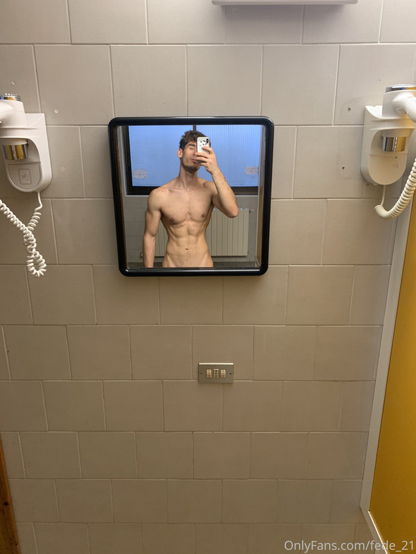 194 Italian muscle hunk Federico fede_21 onlyfans wank off porn
