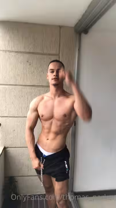20 Muscle hunk Thomas Parker thomas_parker OnlyFans porn